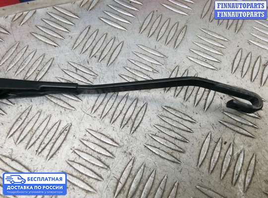 Поводок дворника на Toyota RAV4 II (XA20)