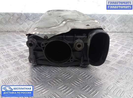 Корпус воздушного фильтра на Mercedes-Benz C (W204)
