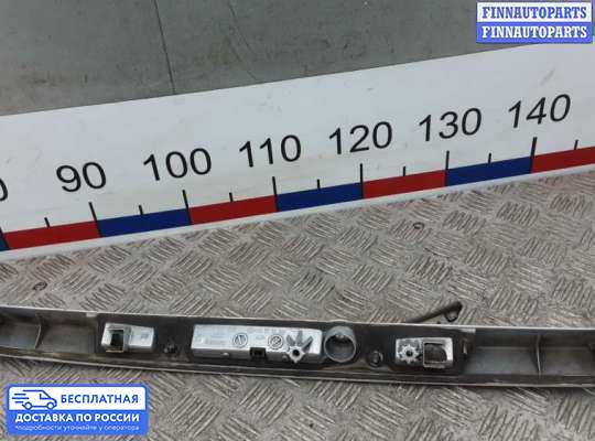 Планка подсветки номера на Audi A8 (D3, 4E)