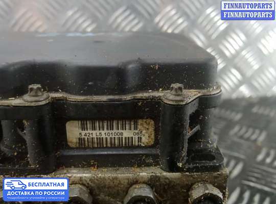 Блок ABS на Nissan Qashqai I (J10)