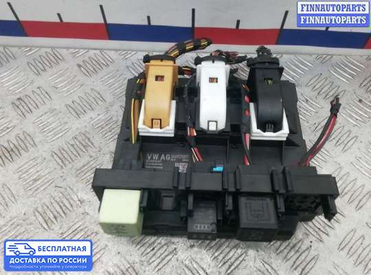 ЭБУ салона (Блок комфорта) на Volkswagen Passat B7 (36)