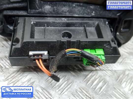 Дисплей бортового компьютера на Volvo XC60 I (Y20)