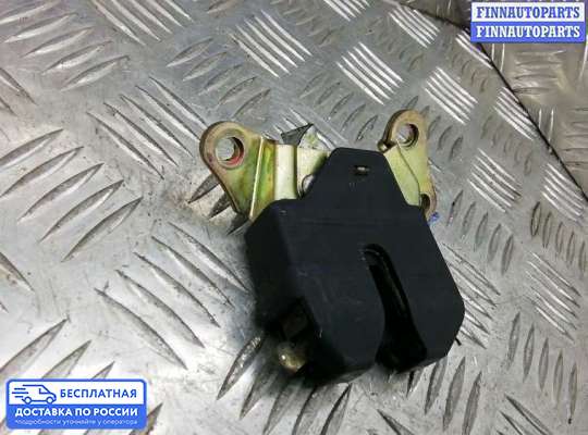Замок багажника на Toyota Avensis I (T220)