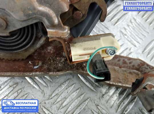 Ручник (рычаг ручного тормоза) на Jeep Grand Cherokee III (WK, WH)