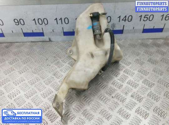 Бачок омывателя на Lancia Delta III