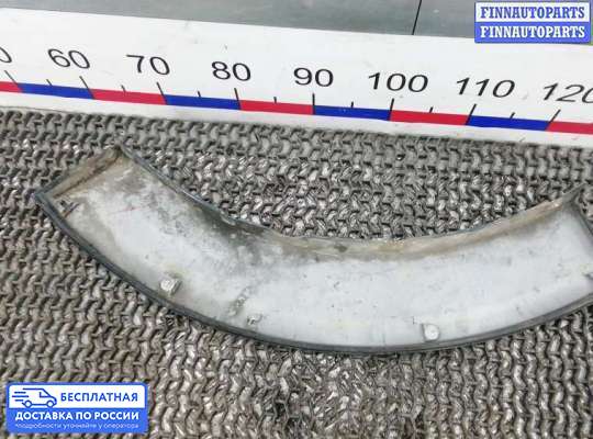Молдинг на Mitsubishi Pajero IV