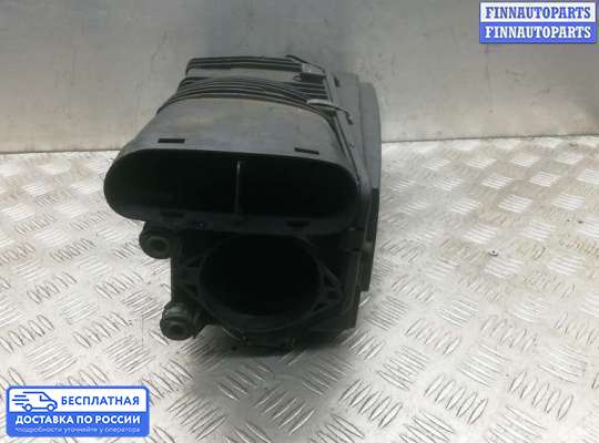 Корпус воздушного фильтра на Mercedes-Benz C (W203)