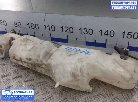 Бачок омывателя на Mitsubishi Pajero IV