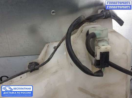 Бачок омывателя на Mitsubishi Pajero IV