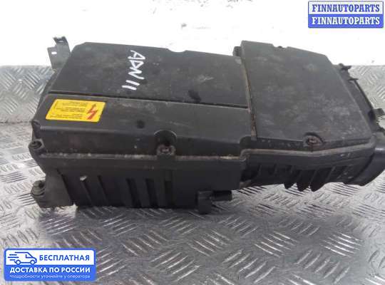 Корпус воздушного фильтра на Mercedes-Benz C (W203)