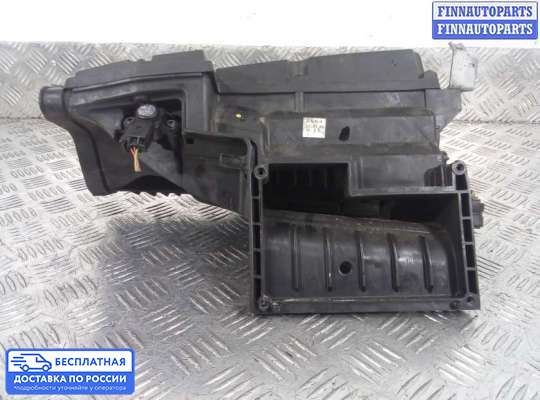 Корпус воздушного фильтра на Mercedes-Benz C (W203)