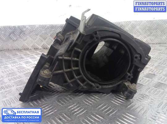 Корпус воздушного фильтра на Mercedes-Benz C (W203)