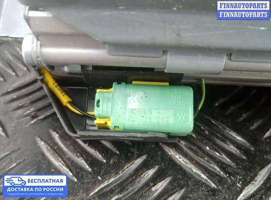 Подушка безопасности пассажира (AirBag) на Volkswagen Touareg I (7L)