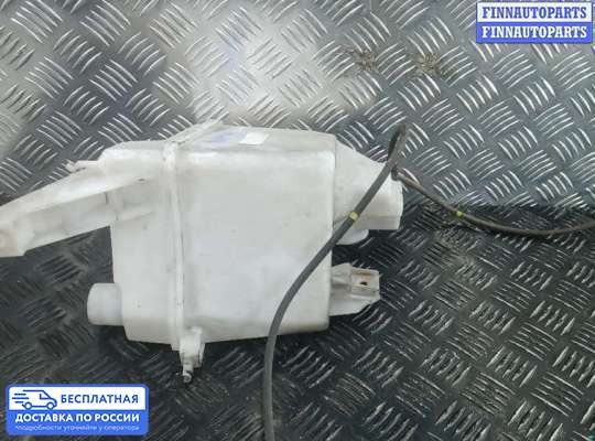 Бачок омывателя на Nissan Juke