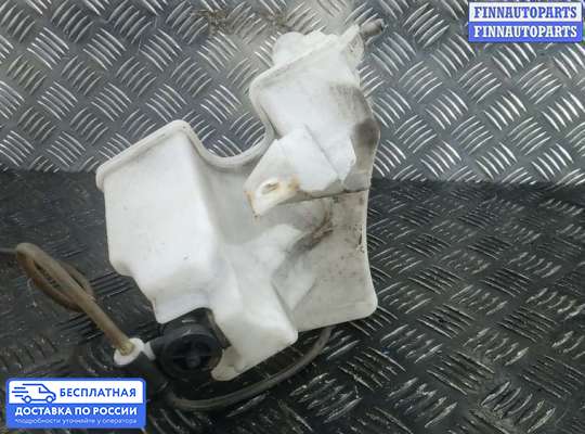 Бачок омывателя на Nissan Juke