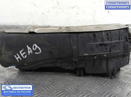 Корпус воздушного фильтра на Mercedes-Benz C (W204)