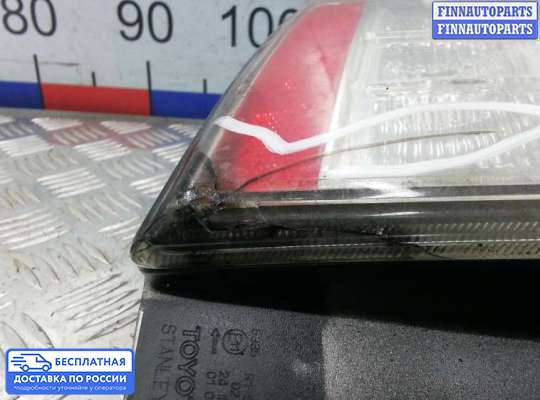 Фонарь задний на Toyota Prius III