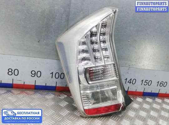 Фонарь задний на Toyota Prius III
