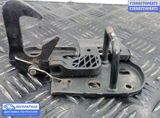 Замок капота на Volkswagen Passat B6 (3C)