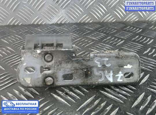 Замок капота на Volkswagen Jetta V (1K)