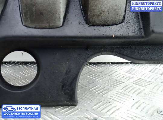 Крышка ДВС (декоративная) на Volkswagen Passat B6 (3C)