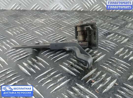 Замок капота на Mercedes-Benz C (W204)