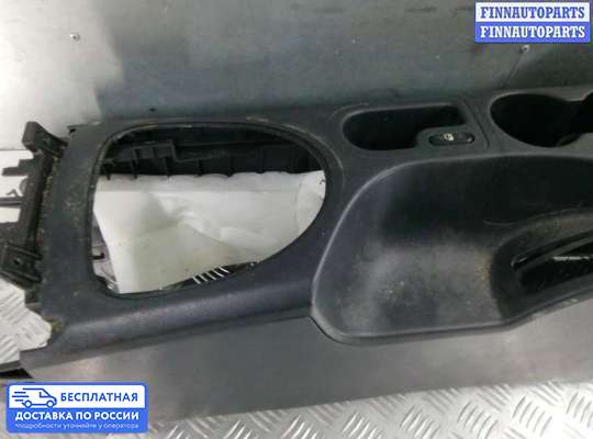 Подлокотник на Nissan Qashqai I (J10)