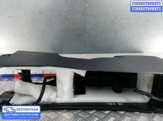 Подлокотник на Nissan Qashqai I (J10)