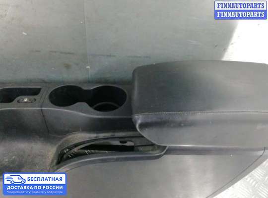 Подлокотник на Nissan Qashqai I (J10)