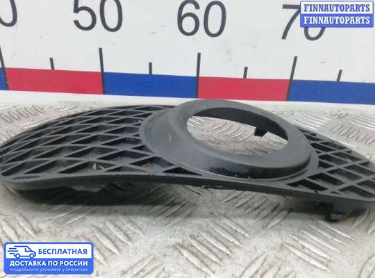 Решетка (заглушка) бампера на Mercedes-Benz ML (W164)