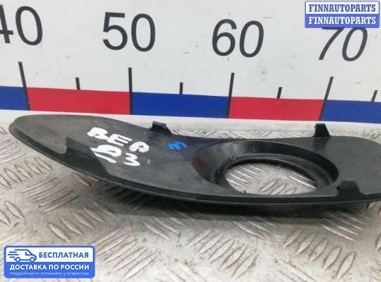 Решетка (заглушка) бампера на Mercedes-Benz ML (W164)