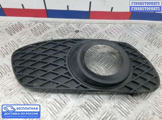 Решетка (заглушка) бампера на Mercedes-Benz ML (W164)