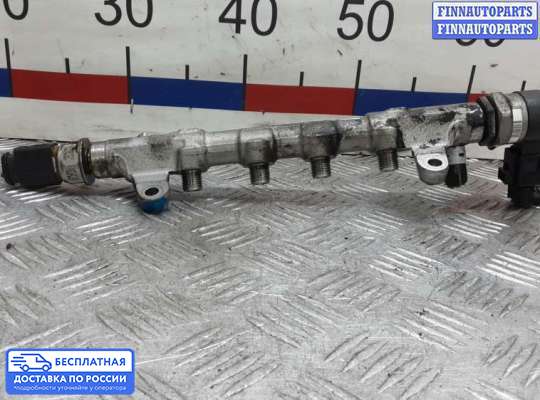 Рампа (рейка) топливная на Volkswagen Passat B7 (36)