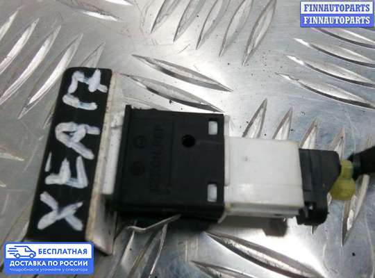 Кнопка аварийной остановки на Skoda Superb II (3T)