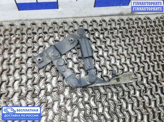 Петля капота на SEAT Altea