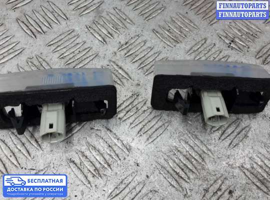 Планка подсветки номера на Toyota RAV4 IV (CA40)