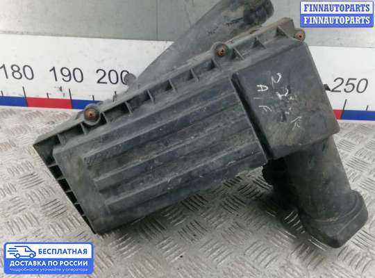 Корпус воздушного фильтра на Volkswagen Passat B6 (3C)