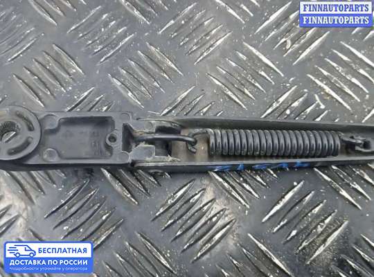 Поводок дворника на Opel Zafira B