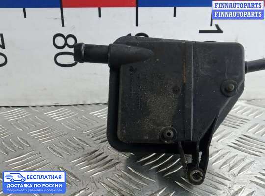 Бачок гидроусилителя на Volkswagen Golf IV (1J)