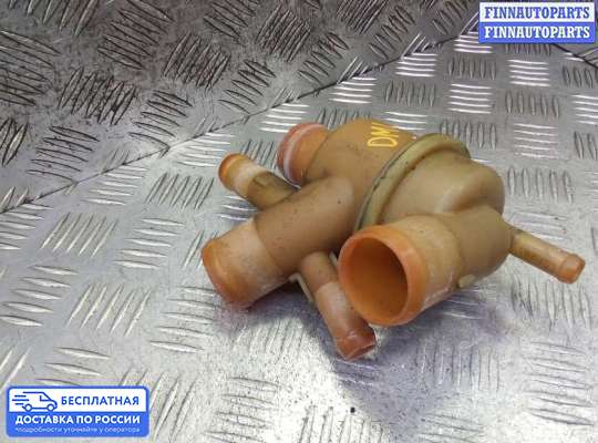 Корпус термостата на Land Rover Discovery III