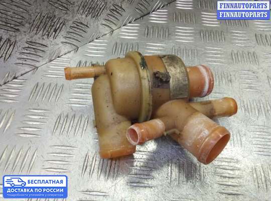 Корпус термостата на Land Rover Discovery III