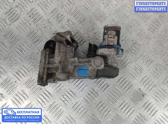 Клапан рециркуляции газов (EGR) на Volkswagen Passat B7 (36)