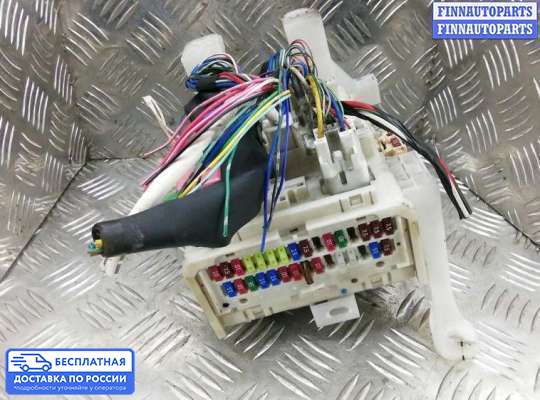 ЭБУ салона (Блок комфорта) на Toyota Avensis III (T270)