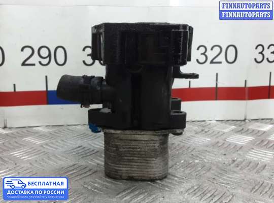 Корпус масляного фильтра на Volkswagen Passat B7 (36)