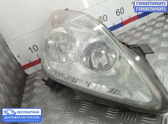Фара передняя на Opel Zafira B
