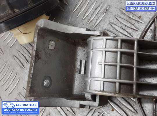 Лючок бензобака на Hyundai Santa Fe I (SM, Classic +ТАГАЗ)