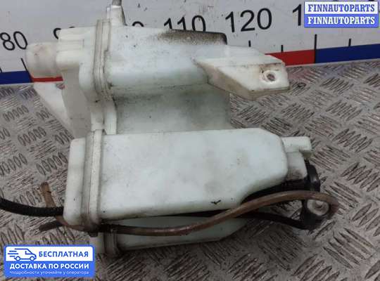 Бачок омывателя на Nissan Juke