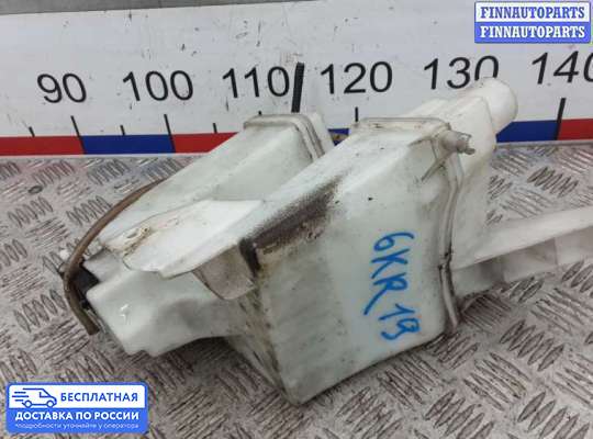 Бачок омывателя на Nissan Juke