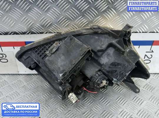 Фара передняя на Toyota Avensis II (T250)