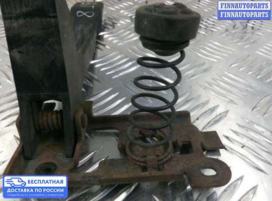 Замок капота на Renault Megane III